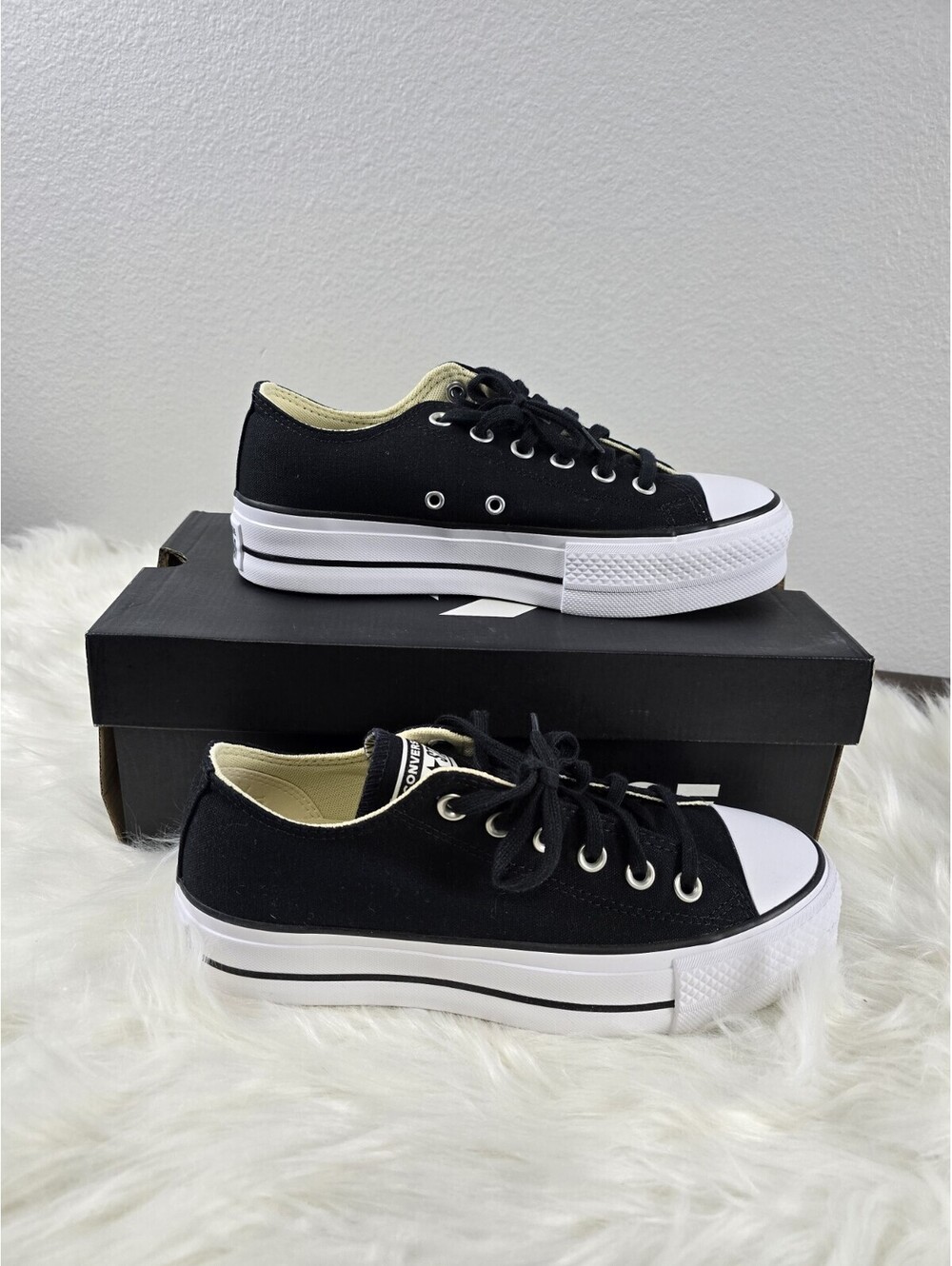 New In Box Black PLATFORM CHUCK TAYLOR Converse Shoes Size 8 Chuck Taylor - Picture 3 of 9
